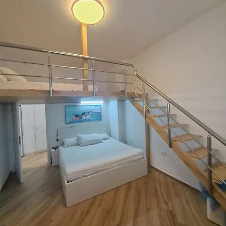 Keesi 3 * Durres