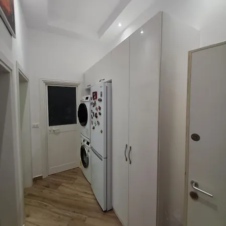 Keesi 3 * Durrës